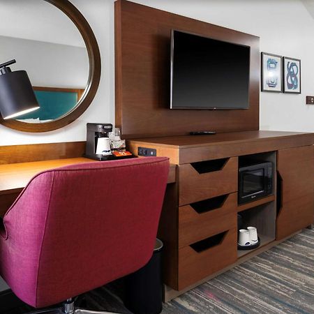 Hampton Inn By Hilton Concord/Bow Екстер'єр фото