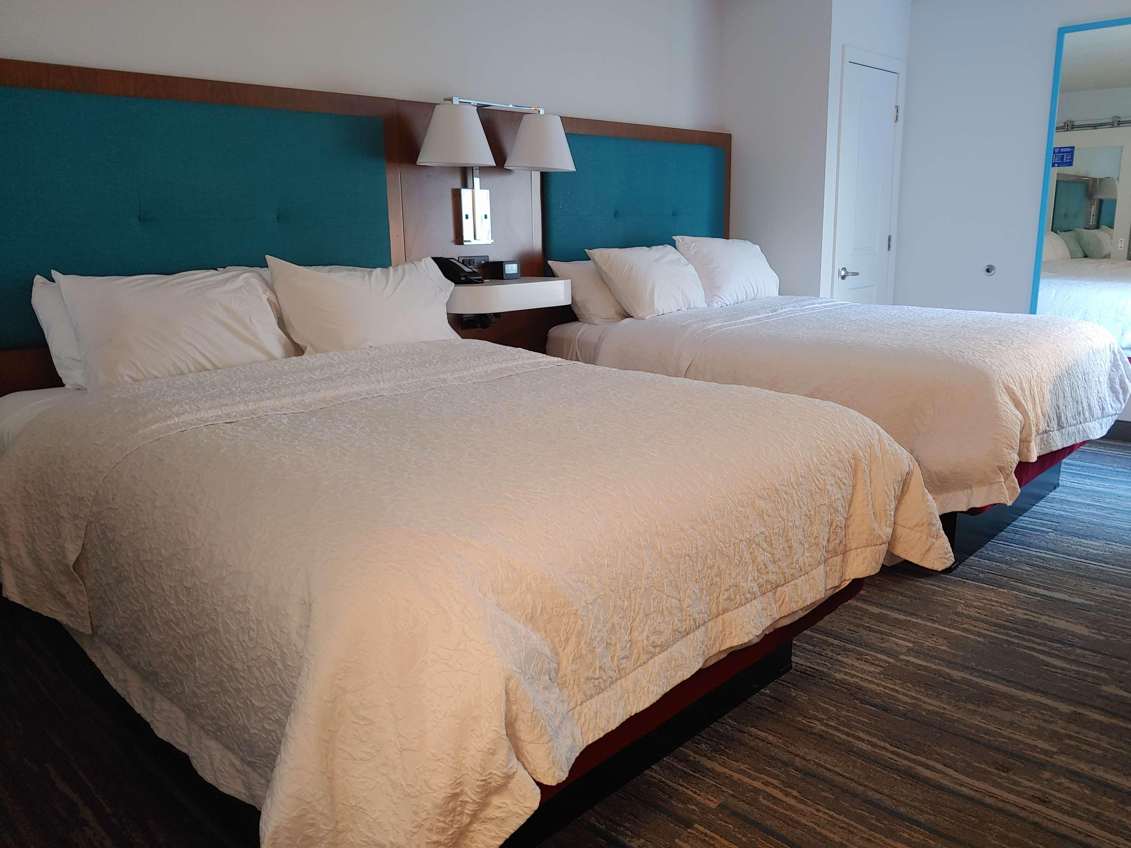 Hampton Inn By Hilton Concord/Bow Екстер'єр фото
