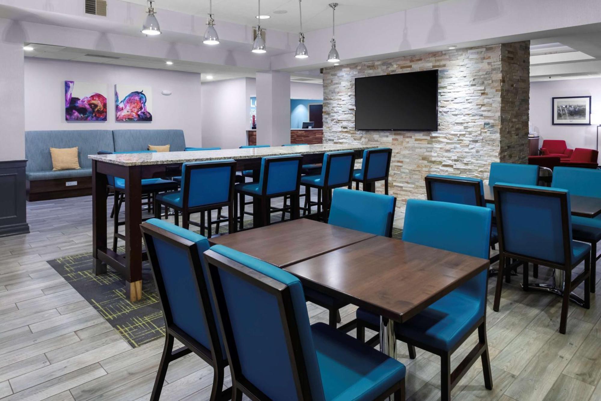 Hampton Inn By Hilton Concord/Bow Екстер'єр фото
