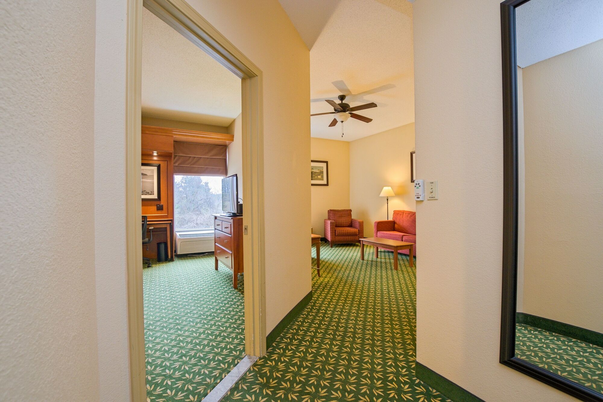 Hampton Inn By Hilton Concord/Bow Екстер'єр фото