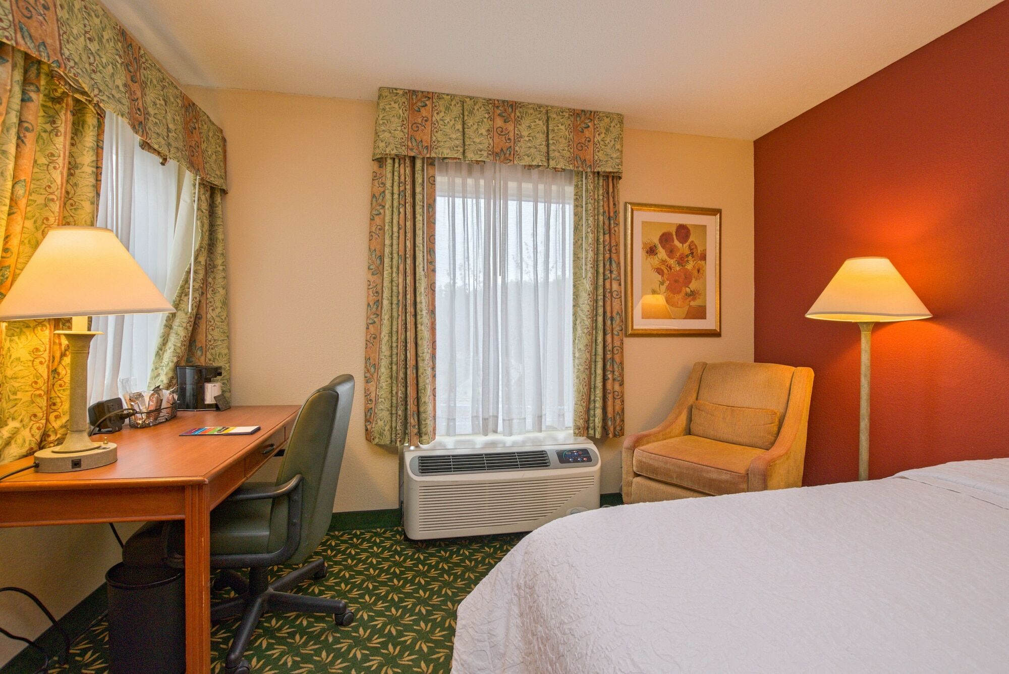 Hampton Inn By Hilton Concord/Bow Екстер'єр фото